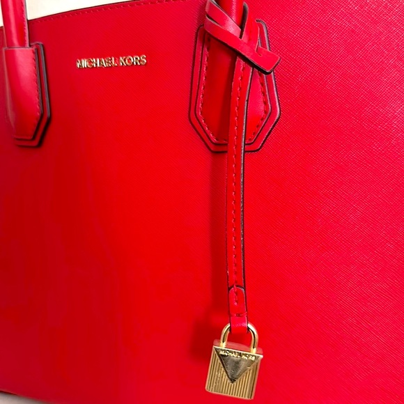 ❤️ NWT | MICHAEL KORS | Large Convertible Tote, Eye Stopping Red - Picture 4 of 5